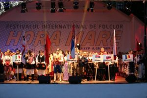 ARHIVA hora-mare-FOTO